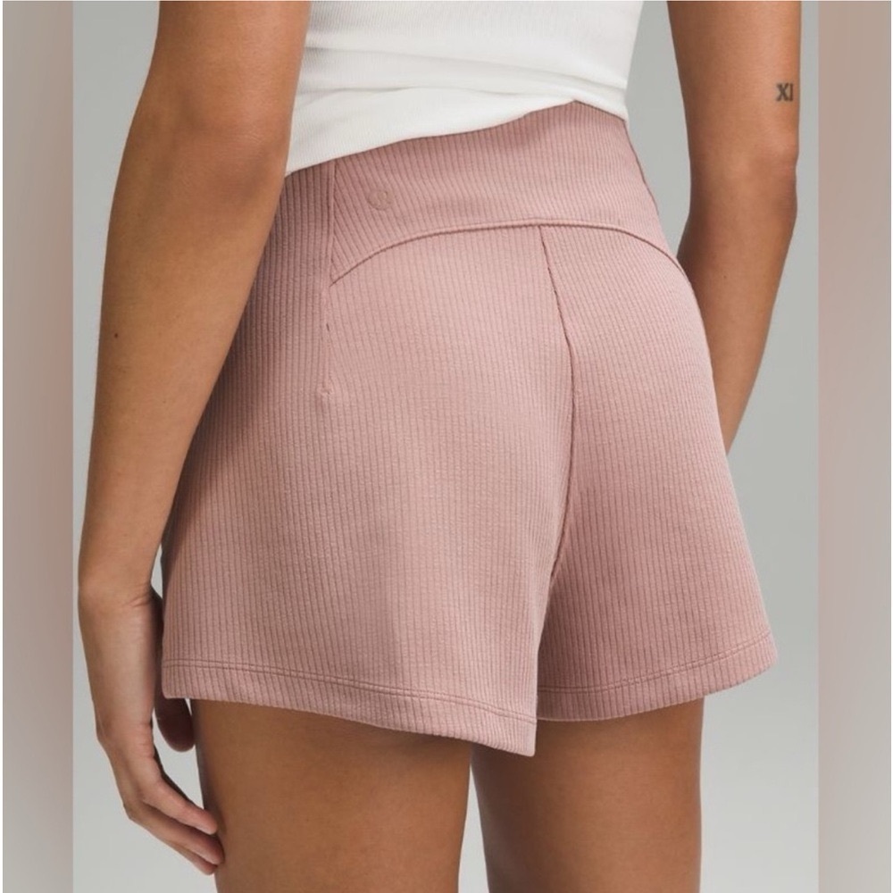 Lululemon Ribbed Softstreme High Rise Short Twilight Rose 8 NWT - Picture 4 of 10